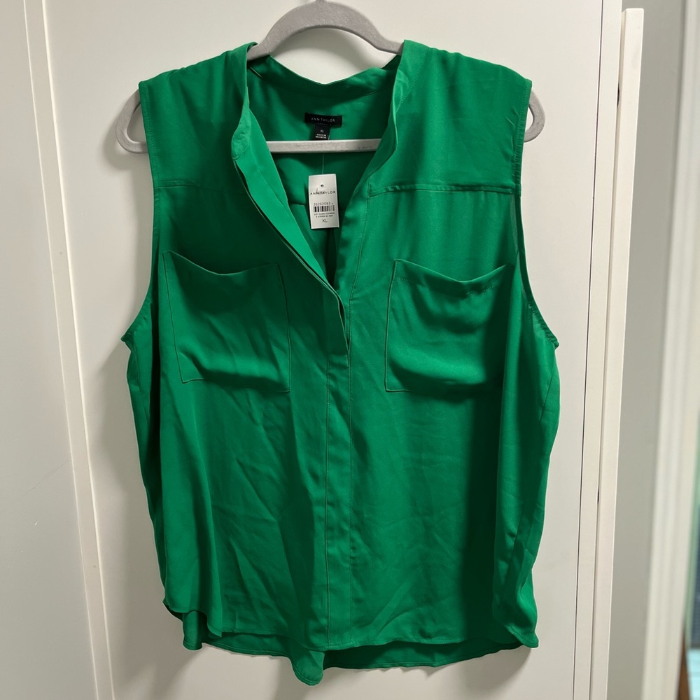 Ann Taylor Green Sleeveless Blouse NWT
